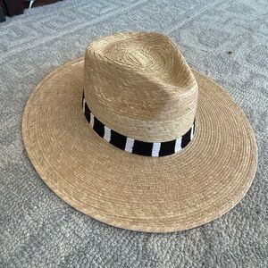 Sunshine Tienda ‘Jakeline’ Palm Hat size M/L